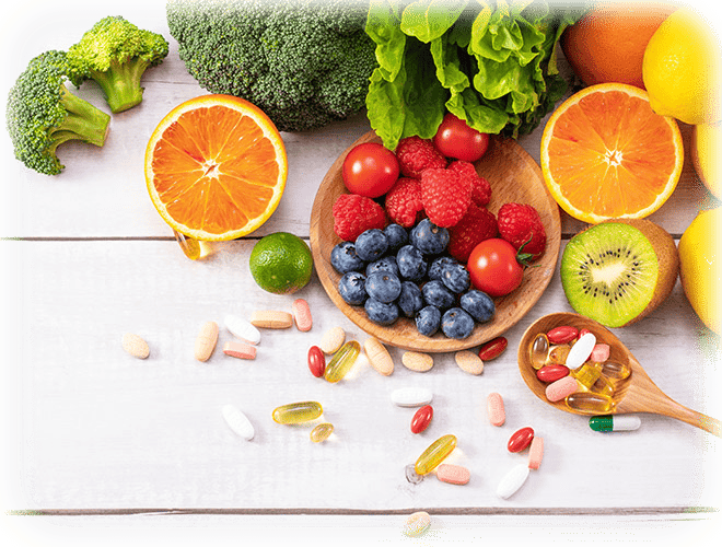 栄養バランスをイメージしたフルーツと野菜の写真